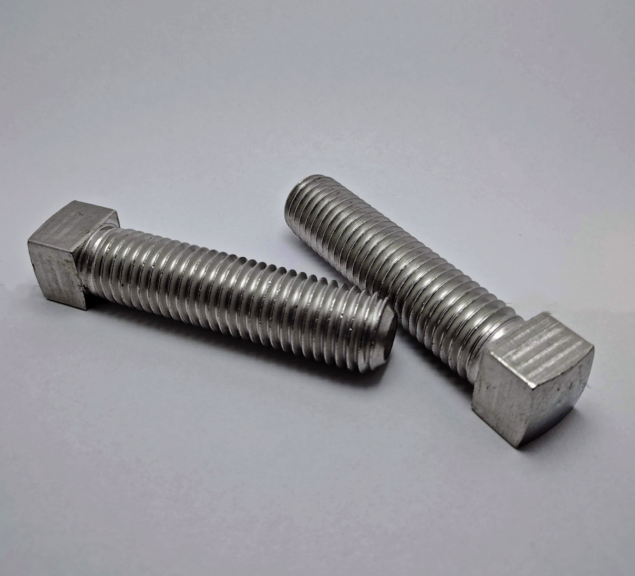 Gaskets and fasteners photo 1